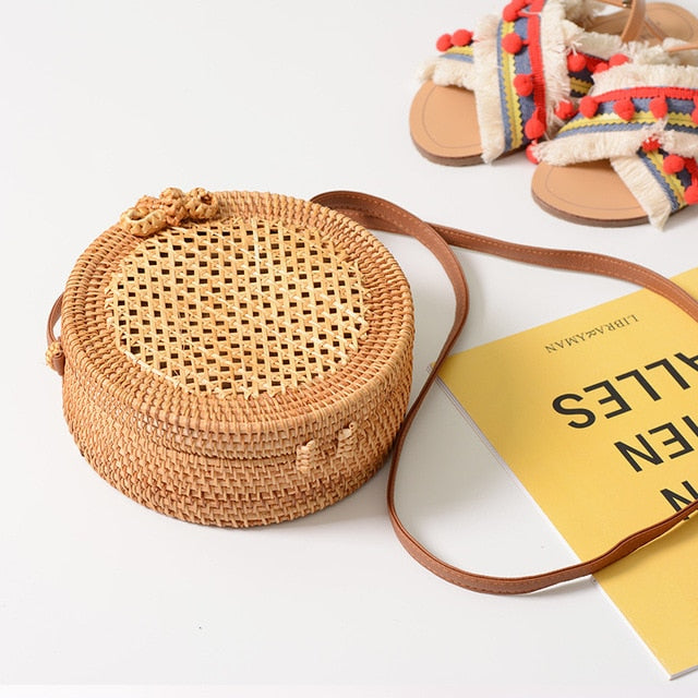 Small Circle Straw Round Crossbody Bag